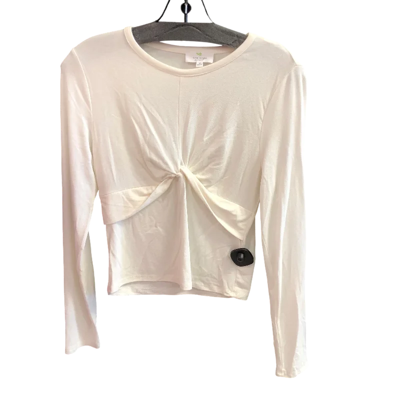 Top Long Sleeve By live in the moment In White, Size: M