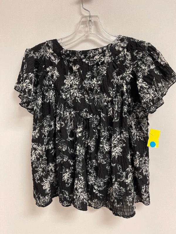 Top Short Sleeve By Shein In Black & White, Size: Xl