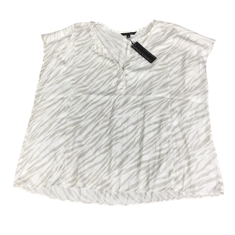 Top Short Sleeve By Banana Republic In Grey & White, Size: Xl