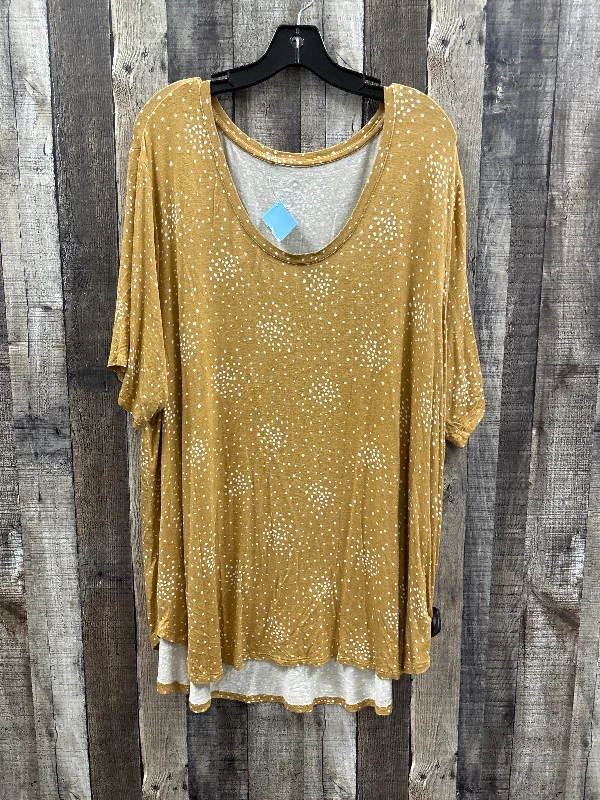 Top Short Sleeve By Maurices In Gold, Size: 3x